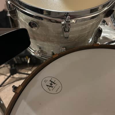 Ludwig No. 983-1 Hollywood Outfit 8x12 / 9x13 / 16x16 / 14x22" Drum Set with Keystone Badges 1967 - 1968 - Oyster Black Pearl Bild 4