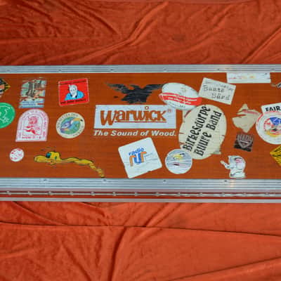 Warwick Guitar Bass Flight Case - Extremely durable! Made in Germany 1990 still strong enough for the road!! Has a new strong handle image 3