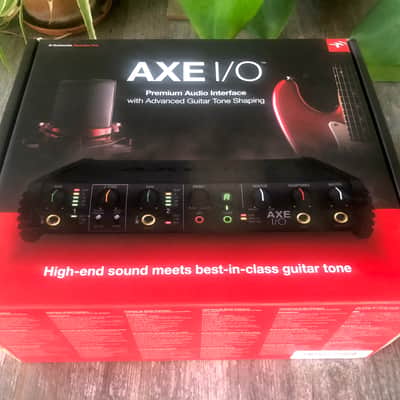 IK Multimedia AXE I/O USB Audio Interface 2019 - Present - Black image 1
