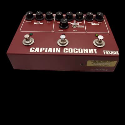 Foxrox Electronics Captain Coconut 2000s - Red X8556 image 2