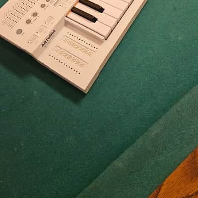 Arturia MiniFreak Vocoder 37-Key 6-Voice Polyphonic Hybrid Synthesizer 2025 - Present White image 1