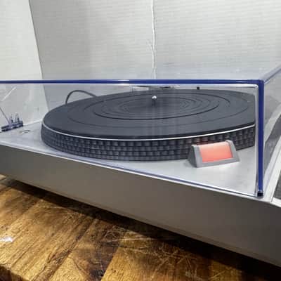 Vintage 1979 Technics SL-B2 Turntable. Restored image 9