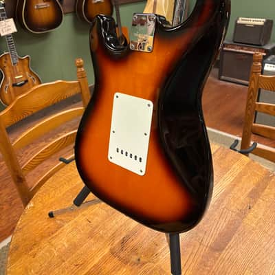 1994 Fender 40th Anniversary American Standard Stratocaster with Maple Fretboard Brown Sunburst image 14