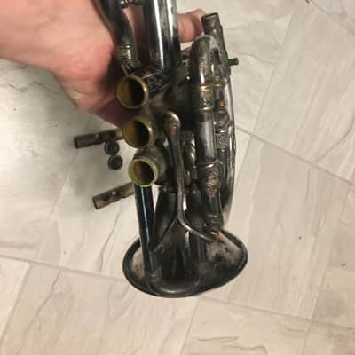 LYON AND HEALY IDEAL CORNET FOR  PARTS NOT SURE WHAT YEAR MAKE AN OFFER image 4