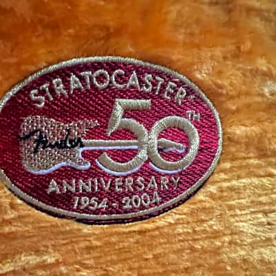 Fender 50th Anniversary American Deluxe Stratocaster 2004 - Sunburst image 2