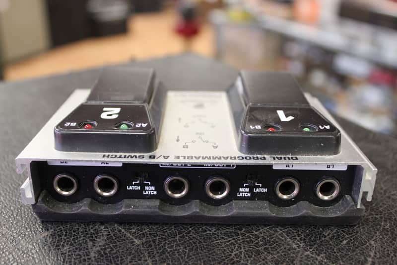 BEHRINGER AB200 A/Bスイッチ Behringer AB200 Dual A/B Switch | Reverb