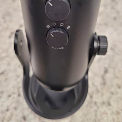 Blue Yeti Microphone - Blackout Edition - 4 Pickups - Podcastint and Gaming image 9