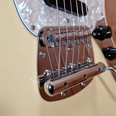 Fender American Performer Mustang 2025 - Vintage White image 14