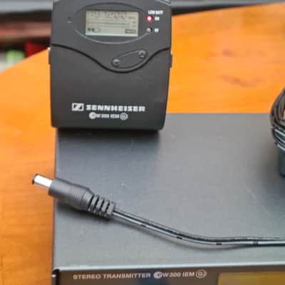 Sennheiser Sennheiser EW 300 IEM G2 SR 300 + EK 300 Stereo UHF 786-822MHz Rack image 5