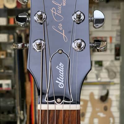Gibson Les Paul Studio 2022 - Wine Red image 4