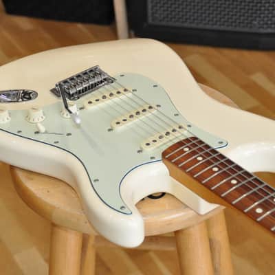 FENDER Stratocaster Vintera '60s Strat Mod OWH Olympic White / Made in Mexico / 60s Stratocaster / MX20017670 image 5