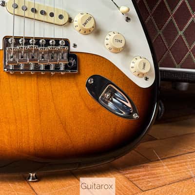 2016 Fender Eric Johnson Stratocaster 2 Tone SB image 6