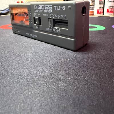 Boss TU-6 Guitar Tuner image 4
