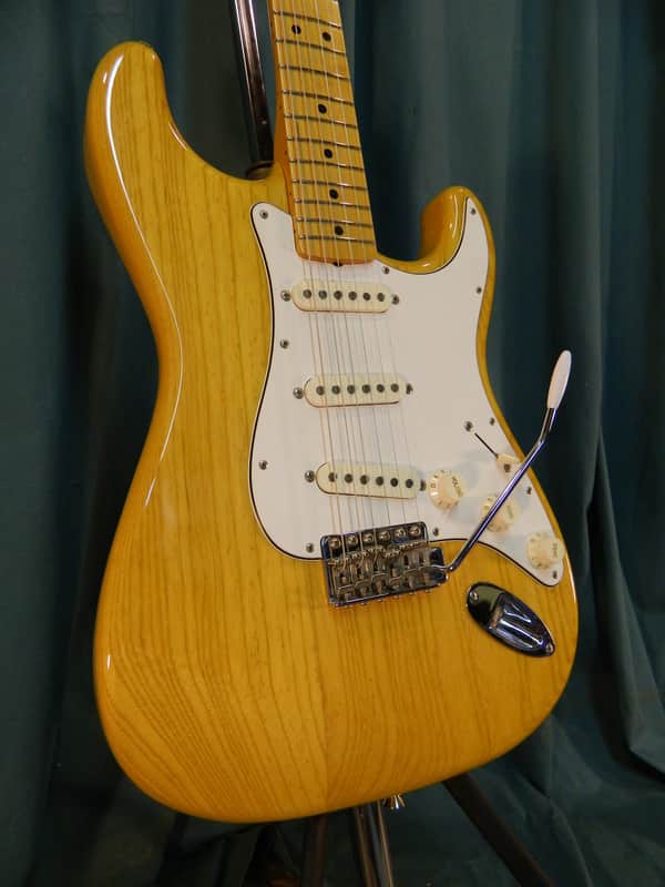 Fender Stratocaster '67 Reissue 1998 Natural imagen 1