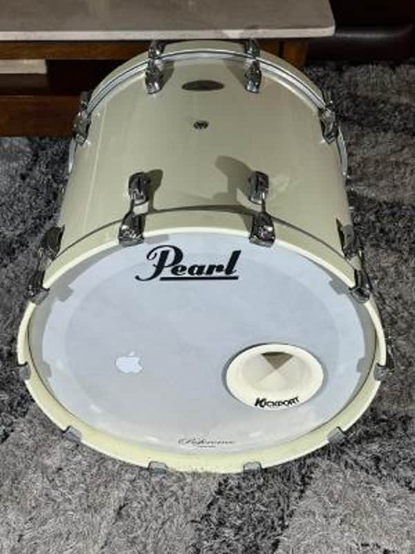 Pearl Reference - Ivory 22"x20" image 1