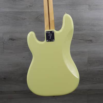 Fender Player II Precision Bass Hialeah Yellow image 5