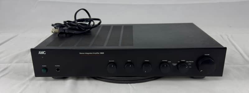 AMC NAD 3020 Stereo Integrated Power Amplifier Home Automation Series Vintage 1990s - Black image 1