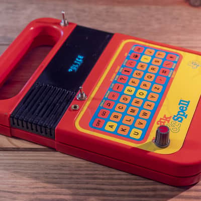 Texas Instruments Speak & Spell - circuit bend - English version 1980 - orange image 4