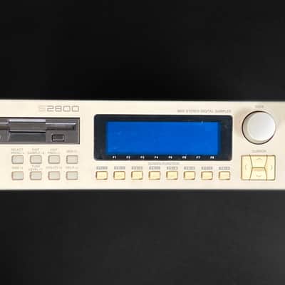 Akai S2800 1992