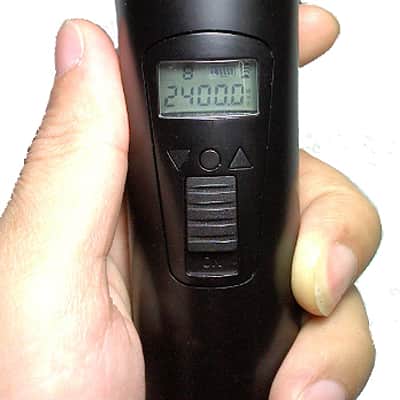 Bluebird BBT-W02 2.4G Wireless Microphones. Black image 3