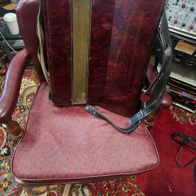 Hohner Verdi III M Accordion - Red Pearl Ivory Bild 9