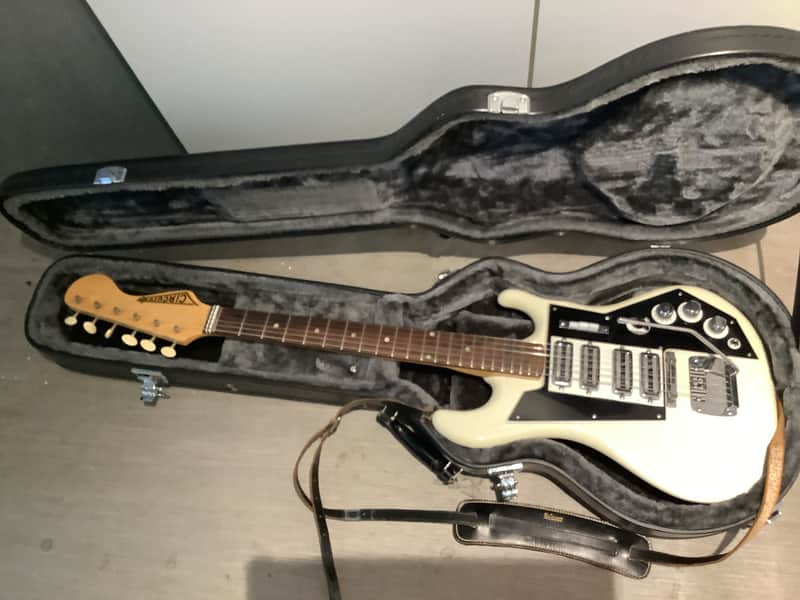 Watkins 44  circuit 4 1966 - White - Very Good