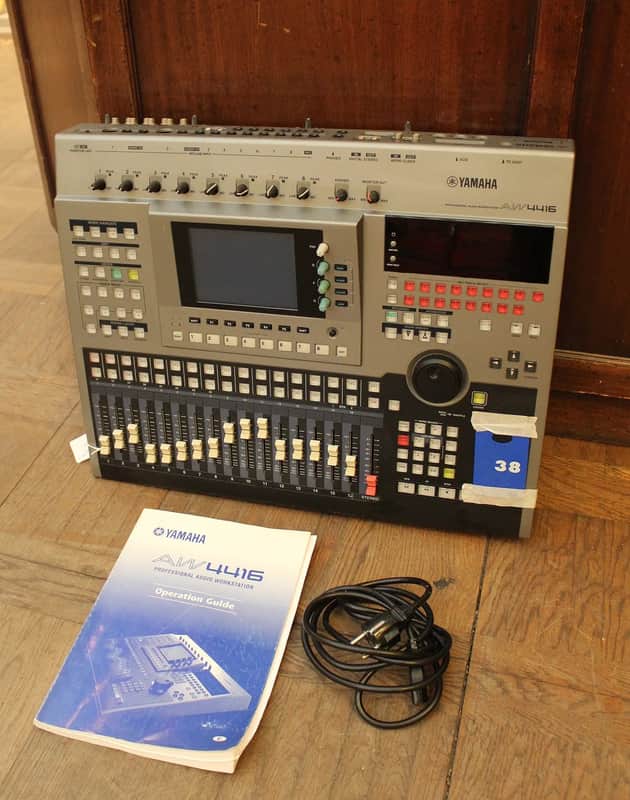 Yamaha AW4416 Professional Audio Workstation 16-Track Digital