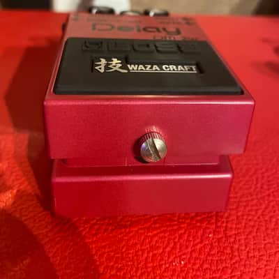 Boss DM-2W Waza Craft Delay Pedal MINT in box image 4