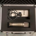 RODE NT1-A Large Diaphragm Cardioid Condenser Microphone - Silver