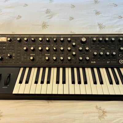 Moog Subsequent 37 Analog Synth 2017 - Present - Black