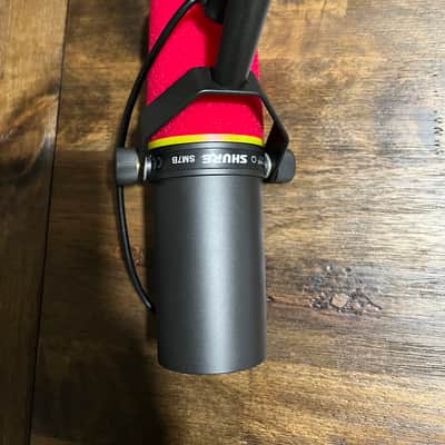 Shure SM7B Genuine Cardioid Dynamic Microphone AND a Pre-Amp image 7