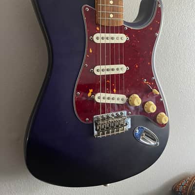 Fender Standard Stratocaster with Rosewood Fretboard 1998 - 2005 - Purple image 2