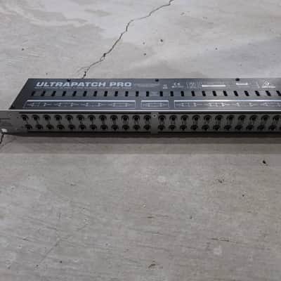 Behringer Ultrapatch Pro PX3000 48-Point TRS Patchbay 2004 - Present - Standard image 1