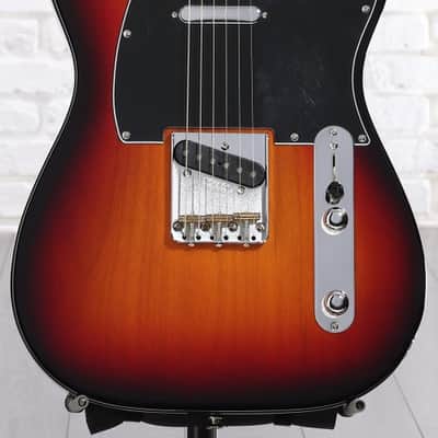 Fender American Professional Classic Telecaster Electric Guitar - 3-color Sunburst (TeleAPCRSBd1) image 3