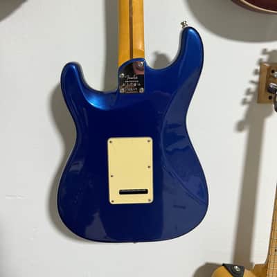 Fender American Ultra Stratocaster HSS with Rosewood Fretboard 2019 - Present - Cobra Blue image 3