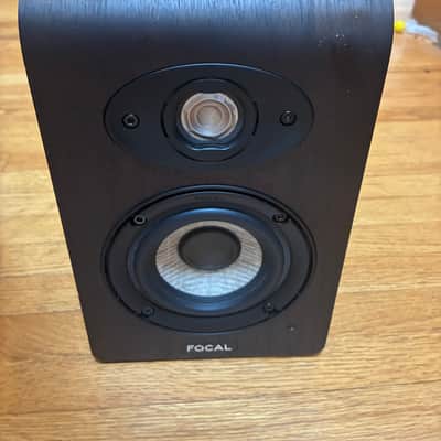 Focal Shape 40 Powered Studio Monitor Pair – Made in France Excellent Condition image 2