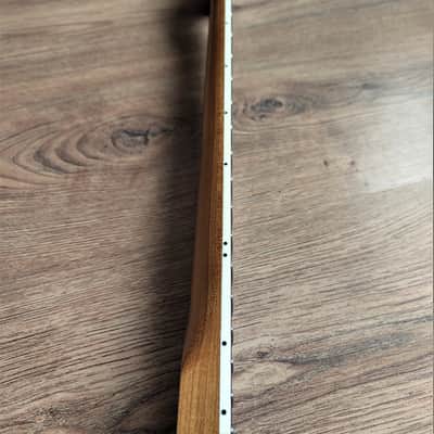 Jazzmaster Compatible Rosewood and Roasted Maple Guitar Neck Nitro Satin 21 Fret Jumbo with Pearl Inlays image 8
