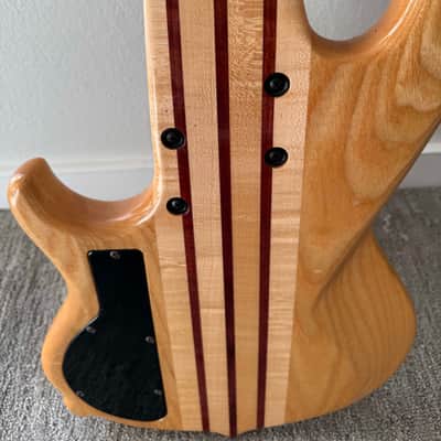 Conklin custom 7 string bass 1998 with Bartolini pickups and piezo bridge image 16