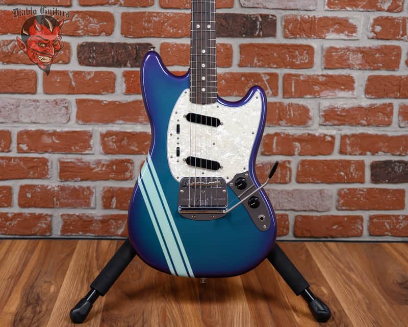 Fender Vintera II 70s Competition Mustang Competition Burgundy 2024 w/Gigbag