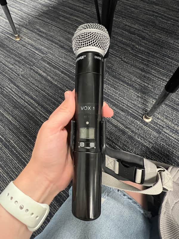 Shure ULX Wireless SM58 System w/ ULXS4 Receiver + Bodypack image 1