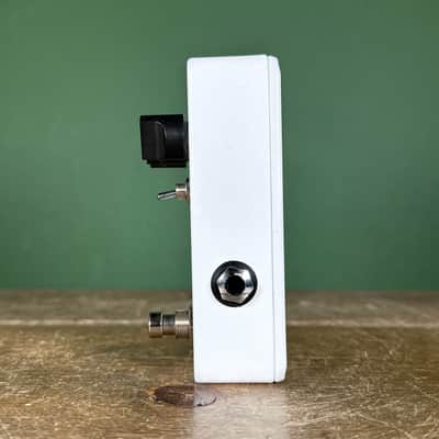 JHS 3 Series Delay 2020 - Present - White image 5