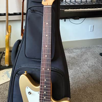 Suhr Classic JM Tremolo S90 - Gold image 3