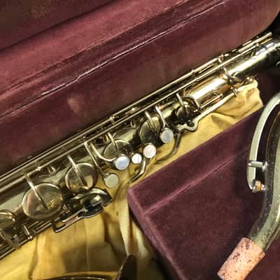 Buescher Aristocrat Big B Professional Bb Tenor Saxophone 1945 - Lacquer image 3