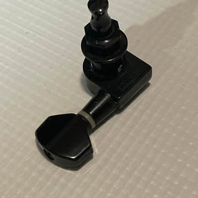 2000's Jackson Dinky Guitar Black Reverse Jin Ho Korea Tuners Tuning Pegs 6 In Line image 8