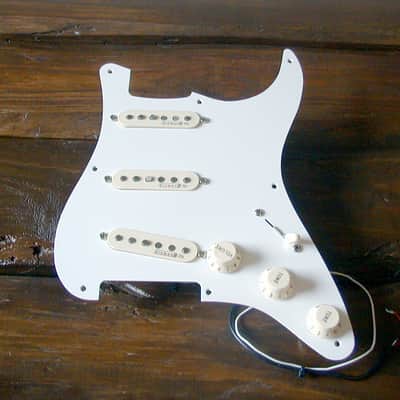 Kinman Traditional Mk-III Strat Pickup Set, Zero-Hum, Loaded Pickguard, Full System, LN image 1