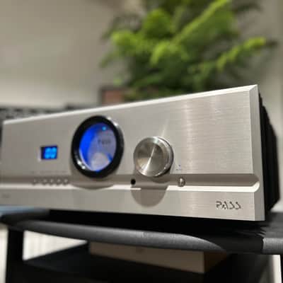 Pass Labs INT-60 Integrated Amplifier - NEW image 7