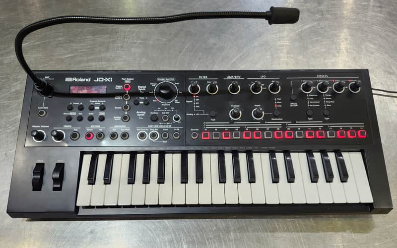 Roland JD-Xi 37-Key Analog/Digital Crossover Synthesizer | Reverb