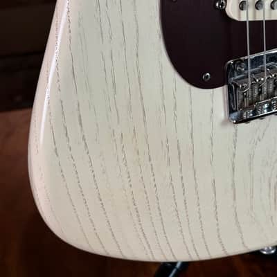 Fender American Standard FSR Rustic Ash Stratocaster 2013 - Olympic White image 5