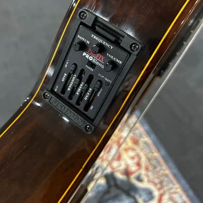 Used Manuel Contreras II N2 Cutaway Acoustic/Electric w/case image 6