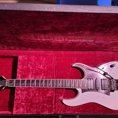 Ibanez RG2550Z-GW Prestige with Bound Rosewood Fretboard 2008 - 2014 - Galaxy White image 2